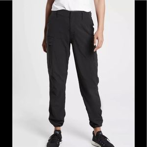 Athleta Trekkie Utility Cargo Pant Size 0P